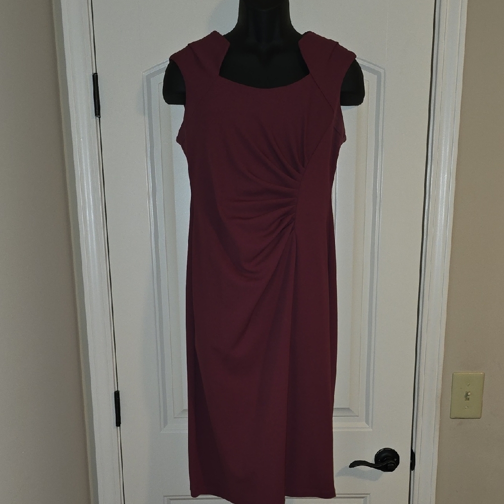 Elegant Burgundy Sleeveless Dress